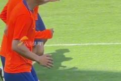 泰山隊明晚迎戰(zhàn)申花，賽前訓練27人參與四將缺席