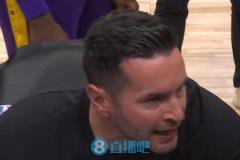 雷迪克暫停激情訓(xùn)話：防守干擾得非常好！繼續(xù)讓他們難受！走起！