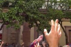 德比味來了！巴薩球迷拿著沙灘球羞辱維尼修斯