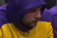 吃壞肚子了？和胃病作斗爭(zhēng)的東契奇，整場(chǎng)的表情都很難受啊