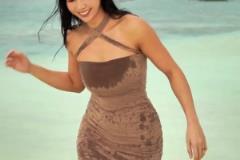 源哥這大體格子！張曼源又來(lái)海邊玩水了 又濕身了~