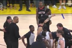 格林罵格林！賽后杰倫-格林和追夢(mèng)莫名吵了起來(lái)，大伙趕緊拉開