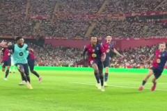 太刺激了！感受一下，孔德絕殺皇馬的現(xiàn)場(chǎng)原聲！