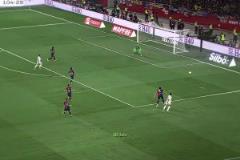 如何評(píng)價(jià)國王杯決賽巴薩后防面對(duì)皇馬的表現(xiàn)？