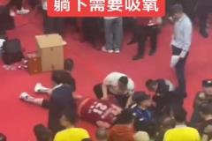 強度太大！山西中鋒劉傳興遭遇呼吸性堿中毒倒地不起