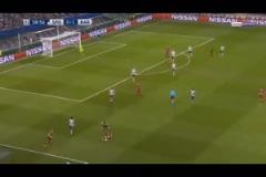 不拋棄，不放棄！倒地都能過人的梅西！讓防守者絕望的時(shí)刻！