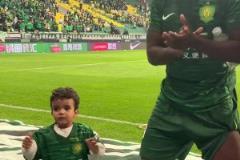 國安外援法比奧兒子被迫營業(yè)，北看臺小號一響跟著頭皮發(fā)麻