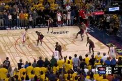 最糟糕的選擇！申京生死時(shí)刻強(qiáng)行單挑追夢不中，巴特勒搶板定勝局