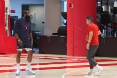 決戰(zhàn)天王山！ 哈登今日訓練練習了大量中距離與拋投~