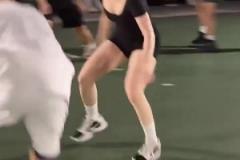 面對(duì)這樣的防守，我根本突破不過(guò)去。。。