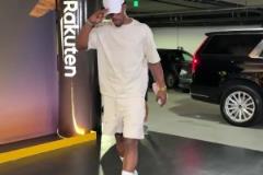 看起來狀態(tài)良好?。“吞乩召惽耙荒樰p松進入大通中心