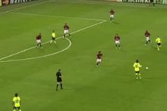 精靈之眼！小羅妙傳助久利勁射攻破米蘭球門(mén)