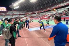 泰山隊(duì)的老熟人！賽前李霄鵬與崔康熙握手致意