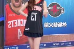 火箭3-2勇士！魏欣怡直播間這大長腿屬實搶鏡