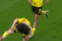 笑死了！看到隊友高難度的空翻，恩梅查驚出了表情包！