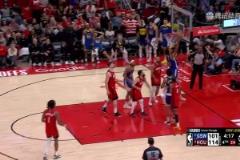 突然好看起來了！狄龍搶下籃板被斯潘塞推倒 雙方爆發(fā)沖突