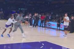 看樣子對于G5勢在必得！東契奇賽前苦練加長三分