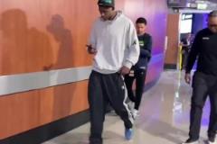 華子賽前入場(chǎng)穿搭 氣質(zhì)跟偶像杜蘭特越來越像了