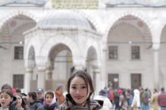 顏值真高！孟超曬旅行照：祝大家假期愉快！