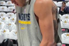 戈登這是從哪里把手機(jī)給掏出來了