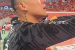 球迷高喊崔康熙下課！王大雷：大家都冷靜點(diǎn)，球隊(duì)現(xiàn)在困難