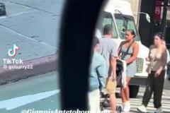 會來湖人嗎？有球迷拍到字母哥和家人在洛杉磯街頭散步