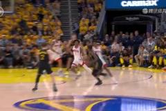 各種神仙球都來(lái)??！吉米-巴特勒最后一秒隨手一丟打進(jìn)壓哨球