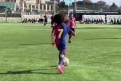 也出自拉瑪西亞！12歲小孩哥憑借眼花繚亂的帶球和過(guò)人火爆外網(wǎng)