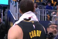 勇士遺憾不敵火箭，卡農(nóng)也顯得沮喪，甚至不太想和庫(kù)里說(shuō)話(huà)