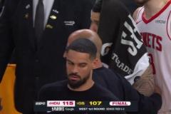 搶七還得看你啊！終場(chǎng)結(jié)束后，范喬丹神情依舊一臉嚴(yán)肅