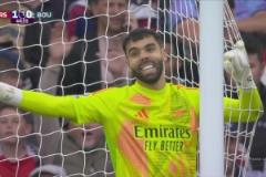 驚險(xiǎn)！拉亞出球厄德高沒(méi)拿到被斷，埃瓦尼爾森吊射空門(mén)高出！