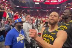 招牌公鴨嗓！庫(kù)里：兩岸猿聲啼不住 我也來嚎一嗓子?