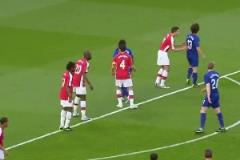 C羅35碼經(jīng)典世界波，16年前的今天，曼聯(lián)3-1阿森納