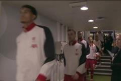 利物浦又不和列隊(duì)的握手車子:說好了列隊(duì)歡迎，給我三分的喲