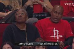 感謝你們的強大基因阿門-湯普森父母到火箭主場觀戰(zhàn)G7！