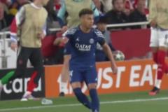 秀！杜埃對陣阿森納上演精彩插花腳停球，神似內(nèi)馬爾