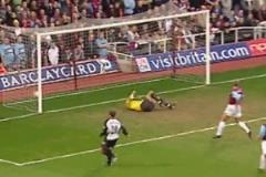 完美腳法！小貝當年面對西漢姆的大禁區(qū)角精準吊射