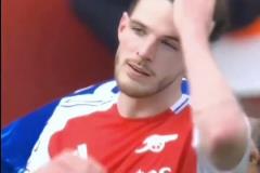 金球獎(jiǎng)在向他招手！拉菲尼亞這腳遠(yuǎn)射，真的太勁爆了！