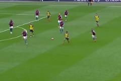 重情重義！巴蒂世界波攻破紫百合球門拒絕慶祝