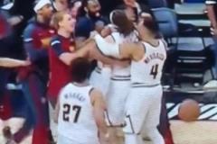 戈登三分絕殺雷霆后，掘金替補(bǔ)席直接沸騰了?。?！