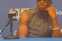 亞歷山大談?wù)摿说谝粓霰荣惐唤^殺后雷霆隊(duì)更衣室的情緒