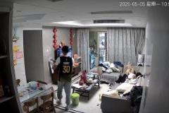 惟妙惟肖！萊萬(wàn)模仿瓜迪奧拉指揮時(shí)張牙舞爪！