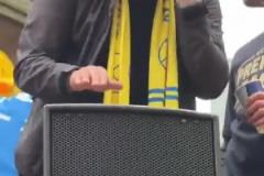 如果我是DJ你會愛我嗎利茲主帥法爾克在升級巡游上打碟