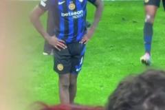 小圖拉姆賽后經(jīng)典找爸爸環(huán)節(jié)！人呢，這老頭跑哪去了？