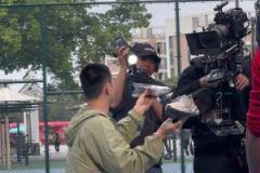 嘴角比ak都難壓...