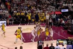 20分算個屁啊！哈利伯頓最后時刻神奇1+3逆天絕殺騎士，完成大逆轉！