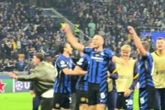 奪冠宣言，賽后勞塔羅曬自拍：永不放棄！慕尼黑見！