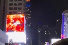 開心！尼克斯再次20分逆轉(zhuǎn) 球迷在麥迪遜廣場花園大喊法克吹楊