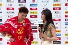 女記者好高！孫銘徽賽后表示：上一場身體不舒適，今天調(diào)整了過來