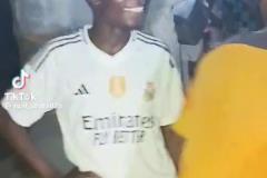 維尼修斯+愛德華茲??？老哥這是皇馬和森林狼合體了啊